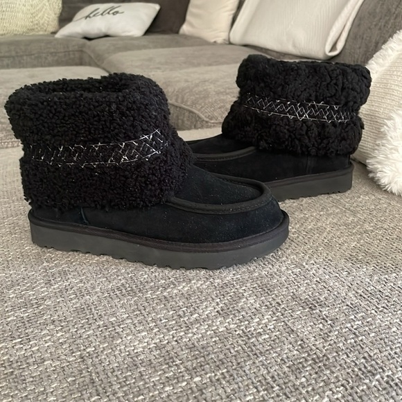 NWT UGG Mini Braided Boots! - Picture 9 of 11